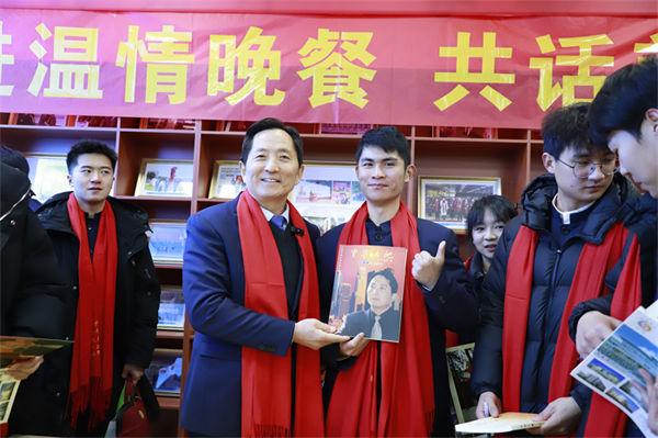 树家风 听行走的思政课 立大志 做时代的星青年 ——记一堂别开生面的思政课 - 365集团